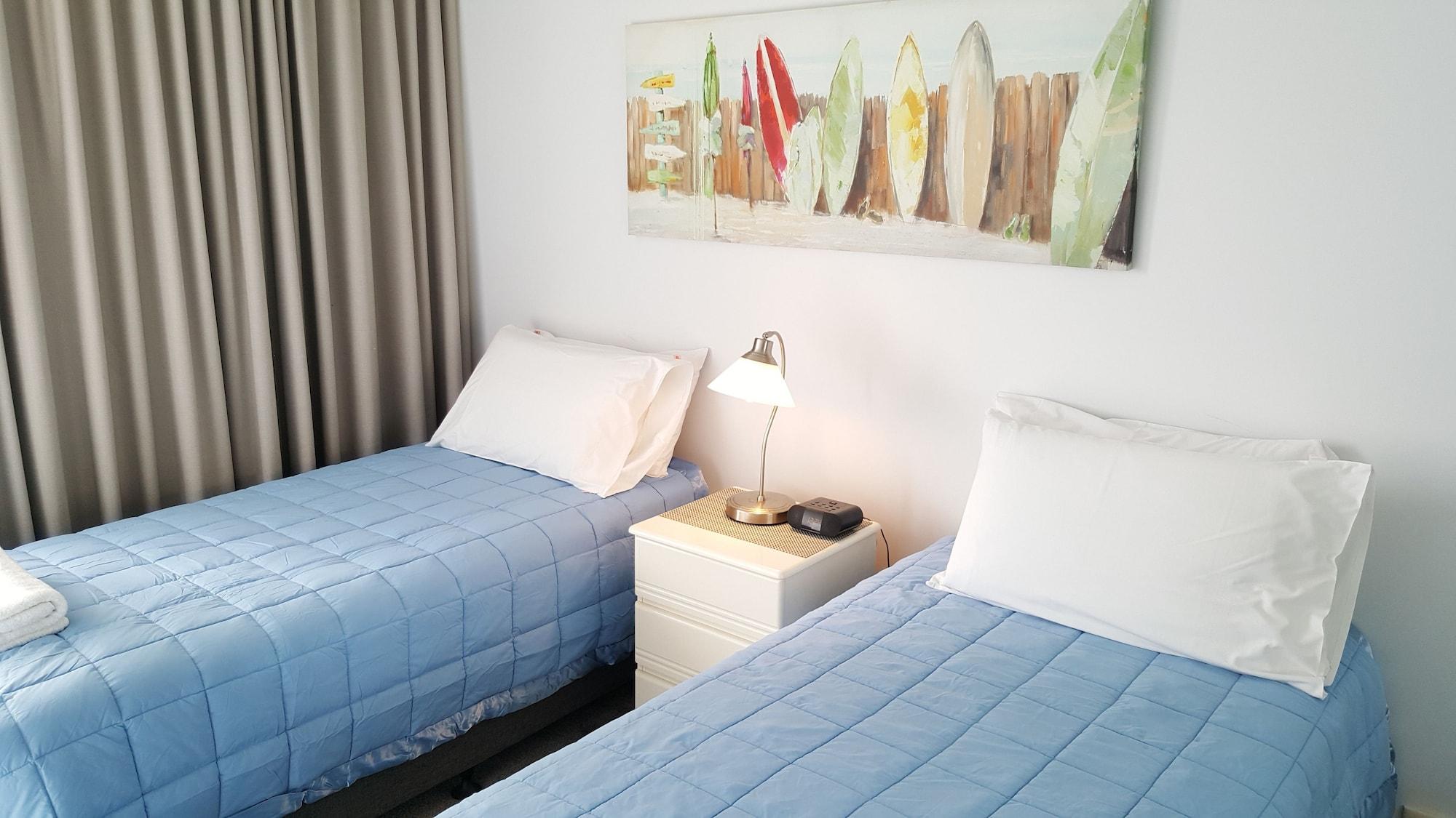Wyuna Beachfront Holiday Apartments Gold Coast Extérieur photo