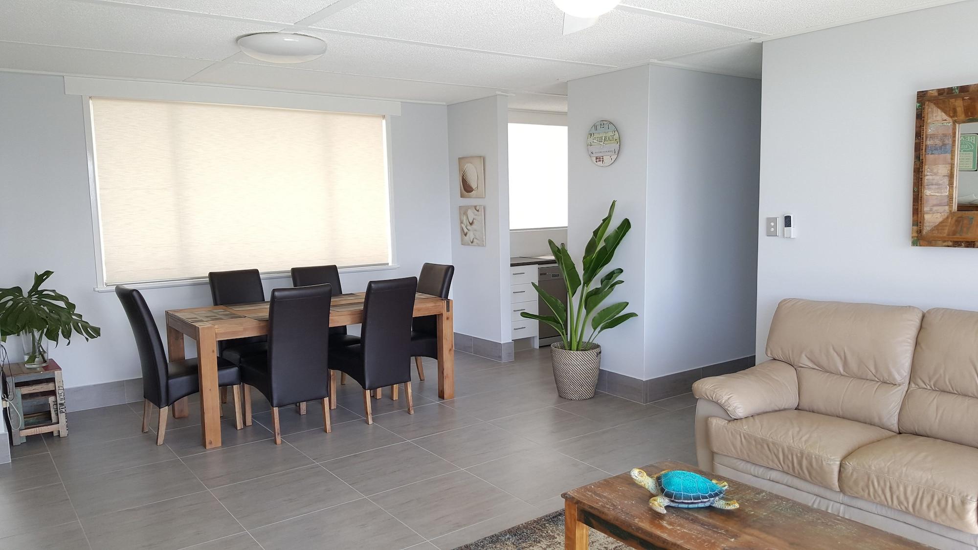 Wyuna Beachfront Holiday Apartments Gold Coast Extérieur photo