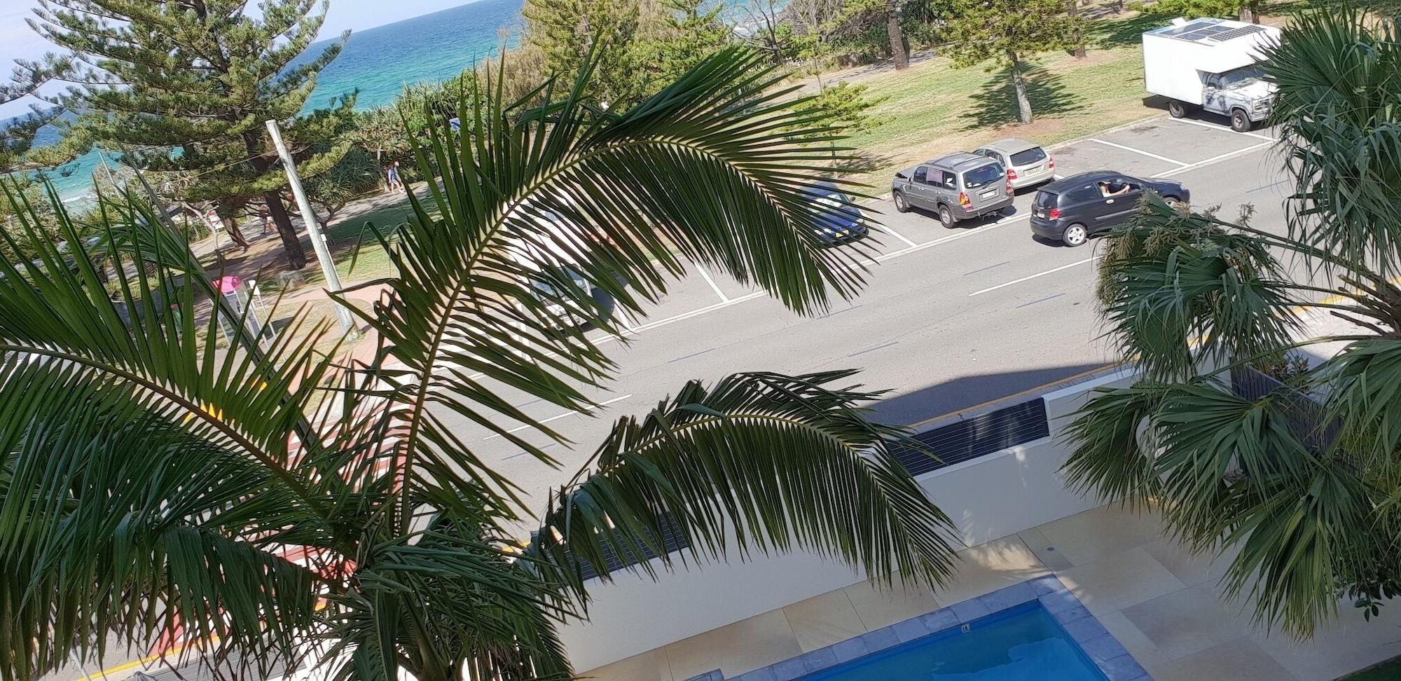 Wyuna Beachfront Holiday Apartments Gold Coast Extérieur photo